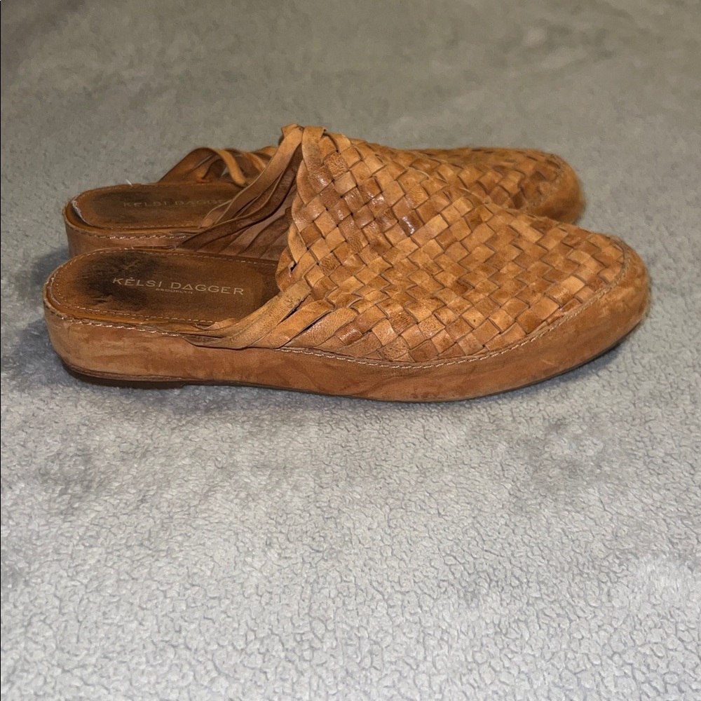 Kelsi Dagger Brooklyn Maple Woven Mules Size 8.5 - Picture 5 of 11
